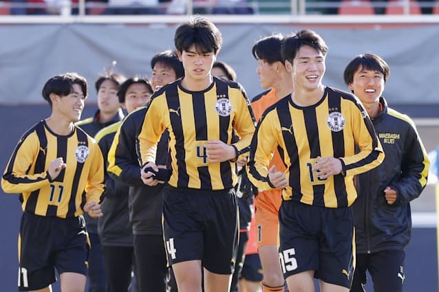 高校サッカー 前橋育英など2回戦へ 国見はpk戦制す 日本経済新聞 高校サッカー 前橋育英など2回戦へ 国見はpk戦制す 日本経済新聞