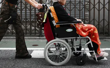 親の介護は事前の準備が大切だ