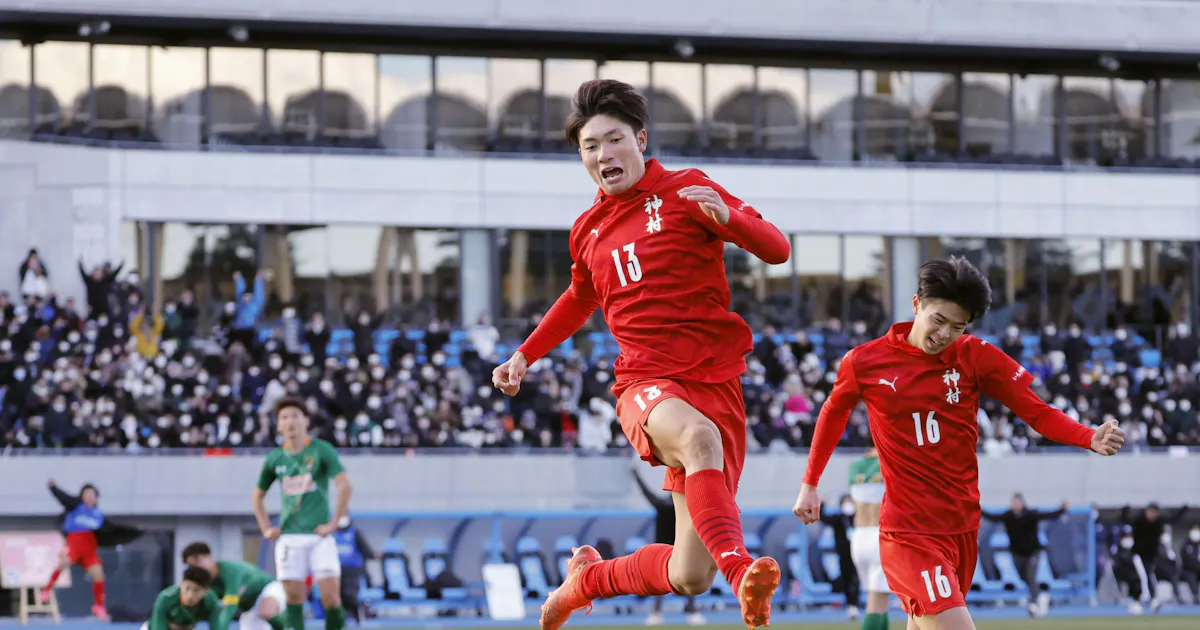 高校サッカー 神村学園など4強 青森山田は連覇ならず 日本経済新聞 高校サッカー 神村学園など4強 青森山田は連覇ならず 日本経済新聞