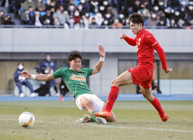 殊勲の神村学園 ボルシアmg入団の福田が決勝ゴール 日本経済新聞 殊勲の神村学園 ボルシアmg入団の福田が決勝ゴール 日本経済新聞