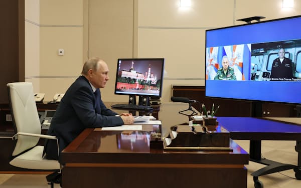 １月４日、極超音速巡航ミサイルを搭載したフリゲート艦配備の式典にオンラインで参加したロシアのプーチン大統領＝ＡＰ