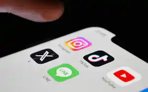 シンガポール当局はSNSへの監視の目を強めている(SNSアプリ) シンガポール当局はSNSへの監視の目を強めている(SNSアプリ)