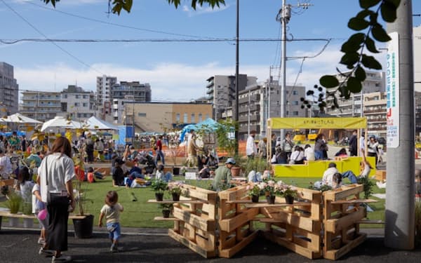 川崎市の登戸・向ケ丘遊園地区でにぎわいのある街づくりの取り組みが進む（2022年10月）