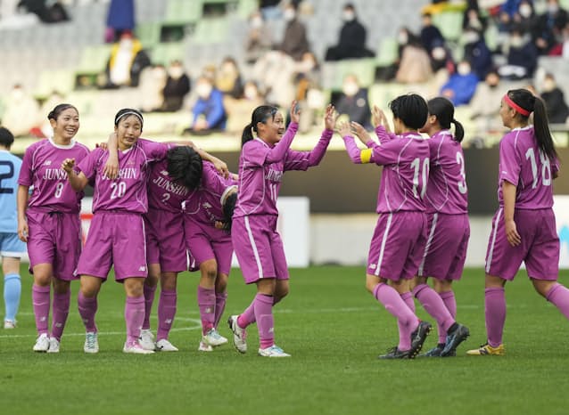 高校女子サッカー 藤枝順心が最多6度目v 十文字下す 日本経済新聞 高校女子サッカー 藤枝順心が最多6度目v 十文字下す 日本経済新聞