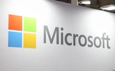 マイクロソフトの株価は今年に入って売りが加速している