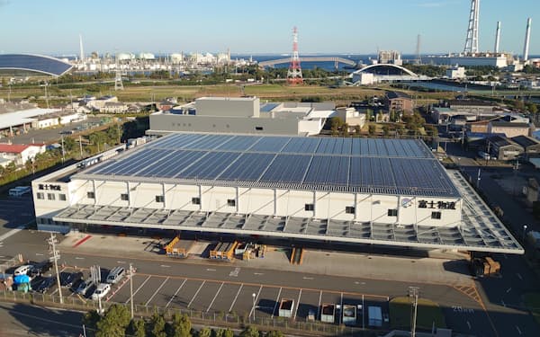 富士物流は自社倉庫の屋根にＰＰＡを活用した太陽光発電システムを設置した