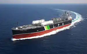 LPガスを運ぶ大型の運搬船 LPガスを運ぶ大型の運搬船