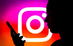 米カリフォルニア州地裁の陪審団は米メタの画像共有アプリ「インスタグラム」などに中毒性があったと認定した=AP 米カリフォルニア州地裁の陪審団は米メタの画像共有アプリ「インスタグラム」などに中毒性があったと認定した=AP