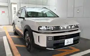 日本で発売した新型FCV「ネッソ」(東京都江東区) 日本で発売した新型FCV「ネッソ」(東京都江東区)