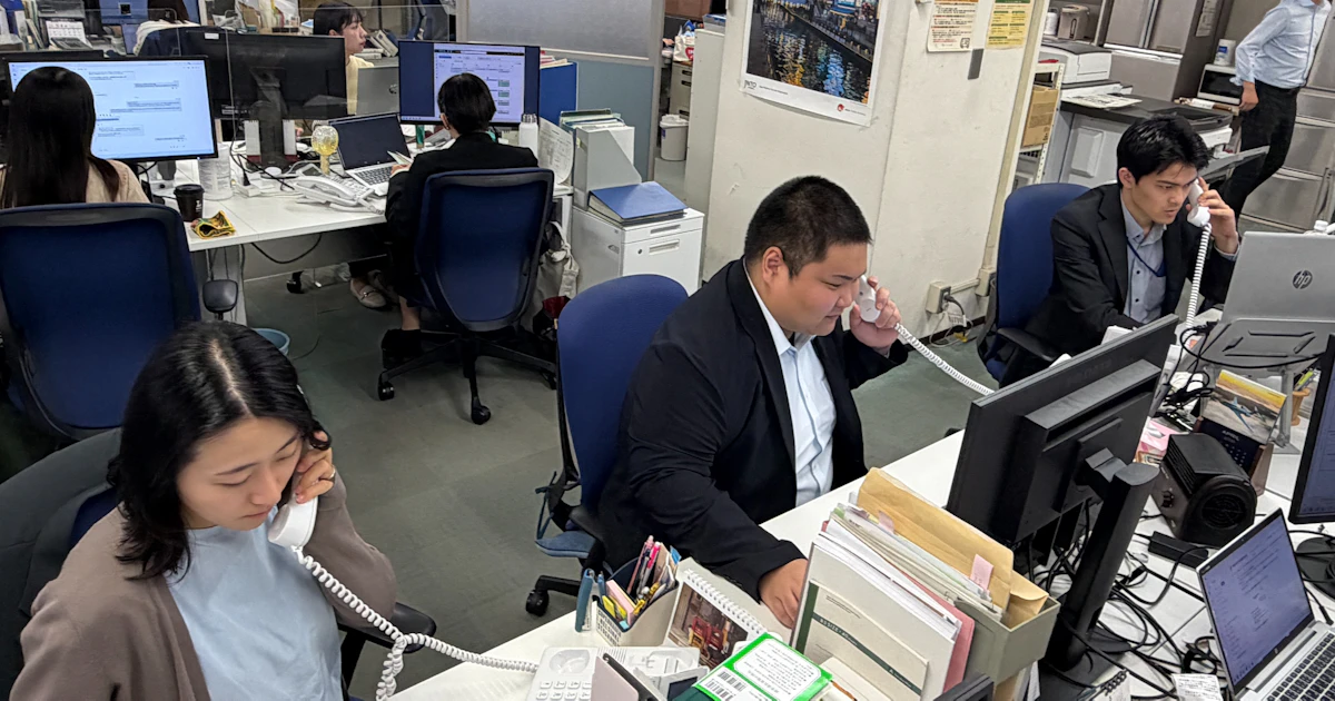 若手官僚「もう4時間怒鳴られずに済む」 国交省、電話応対を全面外注 - 日本経済新聞