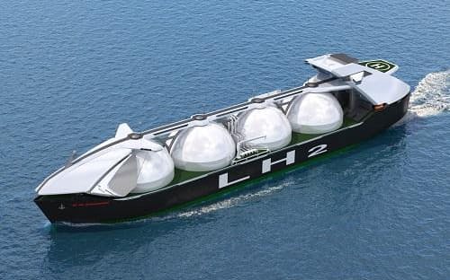 開発中の液化水素運搬船にも船舶推進用の水素エンジンを搭載する方針だ