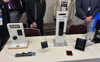 世界標準規格の「Aliro(アリロ)」に対応したスマートロック試作品(写真:日経クロステック)