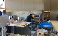 新たに開業するピザ専門店「PZ」(14日、秋田県男鹿市)