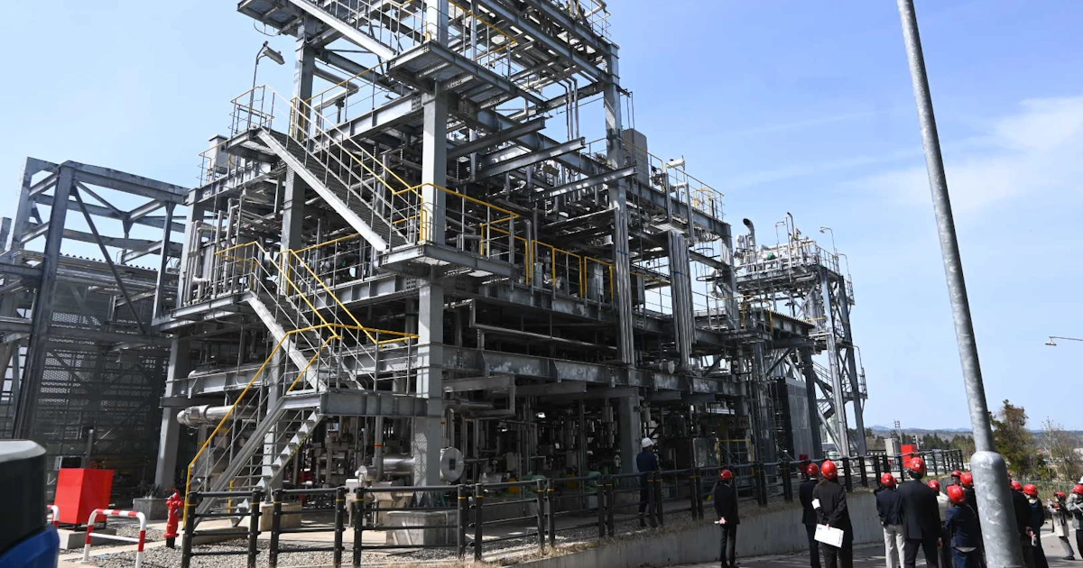 INPEX、CO2から都市ガス 世界最大級の合成設備初公開 - 日本経済新聞