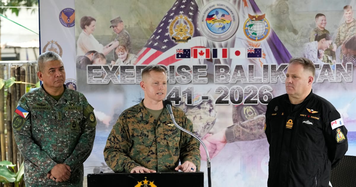 中東シフトの米軍、アジアにつなぎとめ 米比演習に自衛隊初の本格参加 - 日本経済新聞