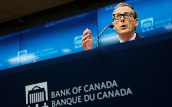 カナダ中銀のマックレム総裁は利上げの一時停止を表明（25日、オタワ）＝ロイター