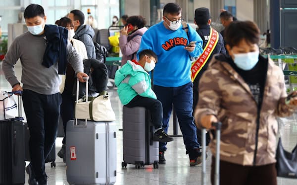 ゼロコロナが事実上終了し旅客増が期待されている（1月、広州市の空港）