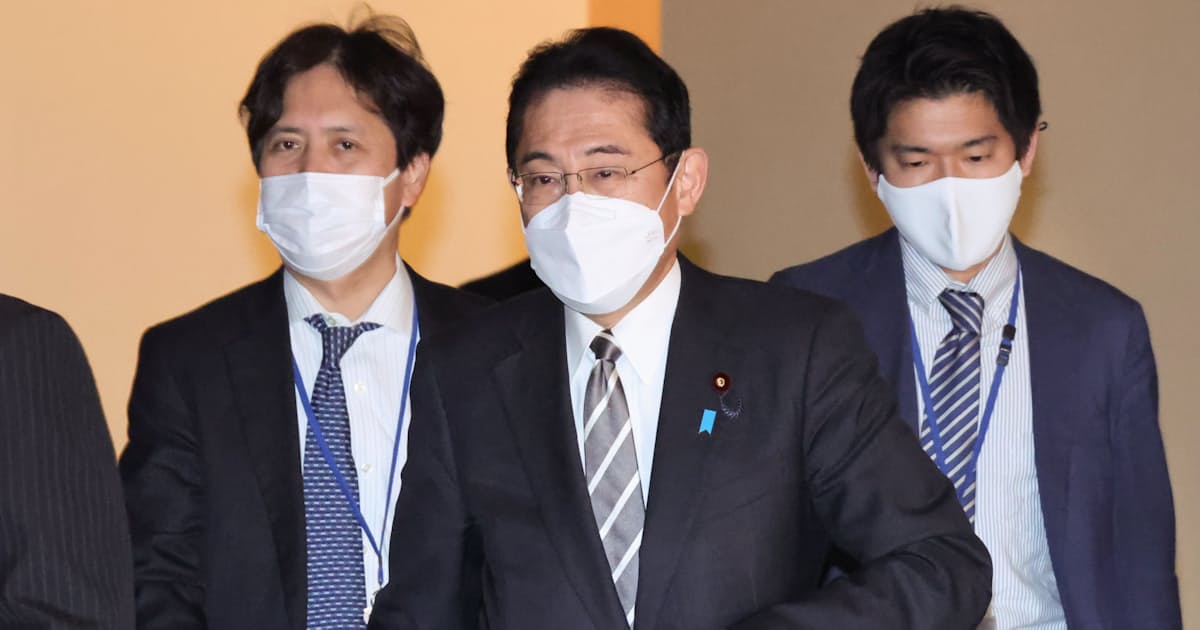 同性婚巡り差別的発言、首相秘書官が撤回: 日本経済新聞