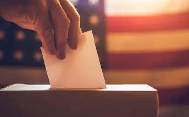11月の中間選挙で不正が起きないと信じる有権者は25%にすぎない=AP