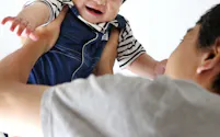 子育てする男性