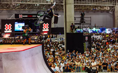 2024年に千葉市で開かれたXゲームズ(BMXパークのローガン・マーティン選手©Hikaru Funyu/X Games)
