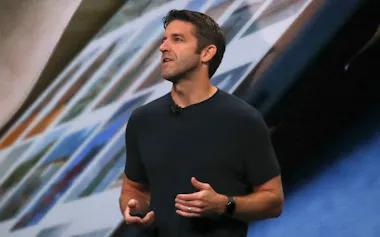 アップルのジョン・ターナス次期CEO(2018年、米東部ニューヨーク州)=AP