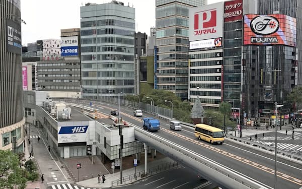東京高速道路（KK線）を廃止して歩行者空間に再生する計画だ（東京都中央区）