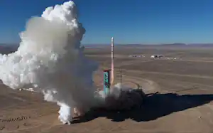 中国企業も衛星打ち上げには積極的で、今や遠隔探査衛星の総数は米国に次ぐ640基に上るという(中国民間ロケット企業がロケットを打ち上げる様子)=ロイター 中国企業も衛星打ち上げには積極的で、今や遠隔探査衛星の総数は米国に次ぐ640基に上るという(中国民間ロケット企業がロケットを打ち上げる様子)=ロイター
