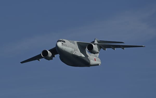 航空自衛隊のC2輸送機はたびたび輸出候補に挙がる（2022年11月6日、神奈川県沖の相模湾）


