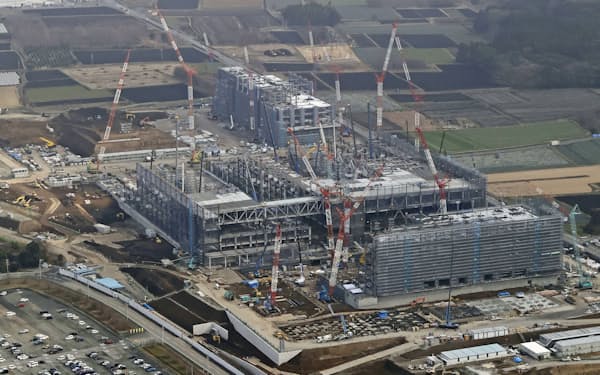 熊本県菊陽町で建設が進む、TSMCの新工場（1月7日）＝共同