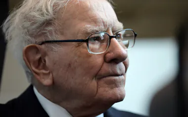 かつてバフェット氏が警鐘を鳴らしたように、果たして潮は引くのか=ロイター