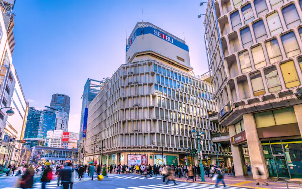 「街の顔」百貨店が相次ぎ消える事情