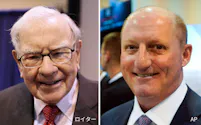 バークシャーのウォーレン・バフェット会長㊧とグレッグ・アベルCEO