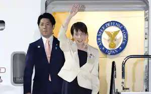 ベトナム、オーストラリア訪問を終え、帰国した高市首相(5日夜、羽田空港)=共同 ベトナム、オーストラリア訪問を終え、帰国した高市首相(5日夜、羽田空港)=共同