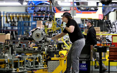日産が生産ラインを統合する英サンダーランド工場=ロイター