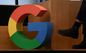 グーグルのロゴ(2021年、ドイツ)=ロイター グーグルのロゴ(2021年、ドイツ)=ロイター
