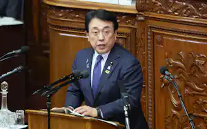 衆院本会議で答弁する赤沢経産相(4月28日) 衆院本会議で答弁する赤沢経産相(4月28日)