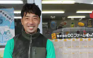 松山市北条地域で新規就農者の相談相手となる長野さん 松山市北条地域で新規就農者の相談相手となる長野さん