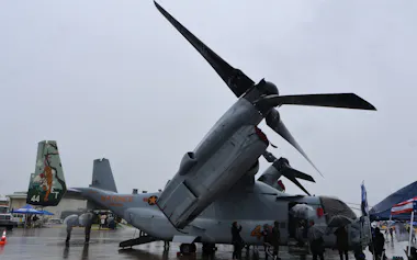 イベントでは輸送機「オスプレイ」などを公開している(9日、沖縄県宜野湾市)