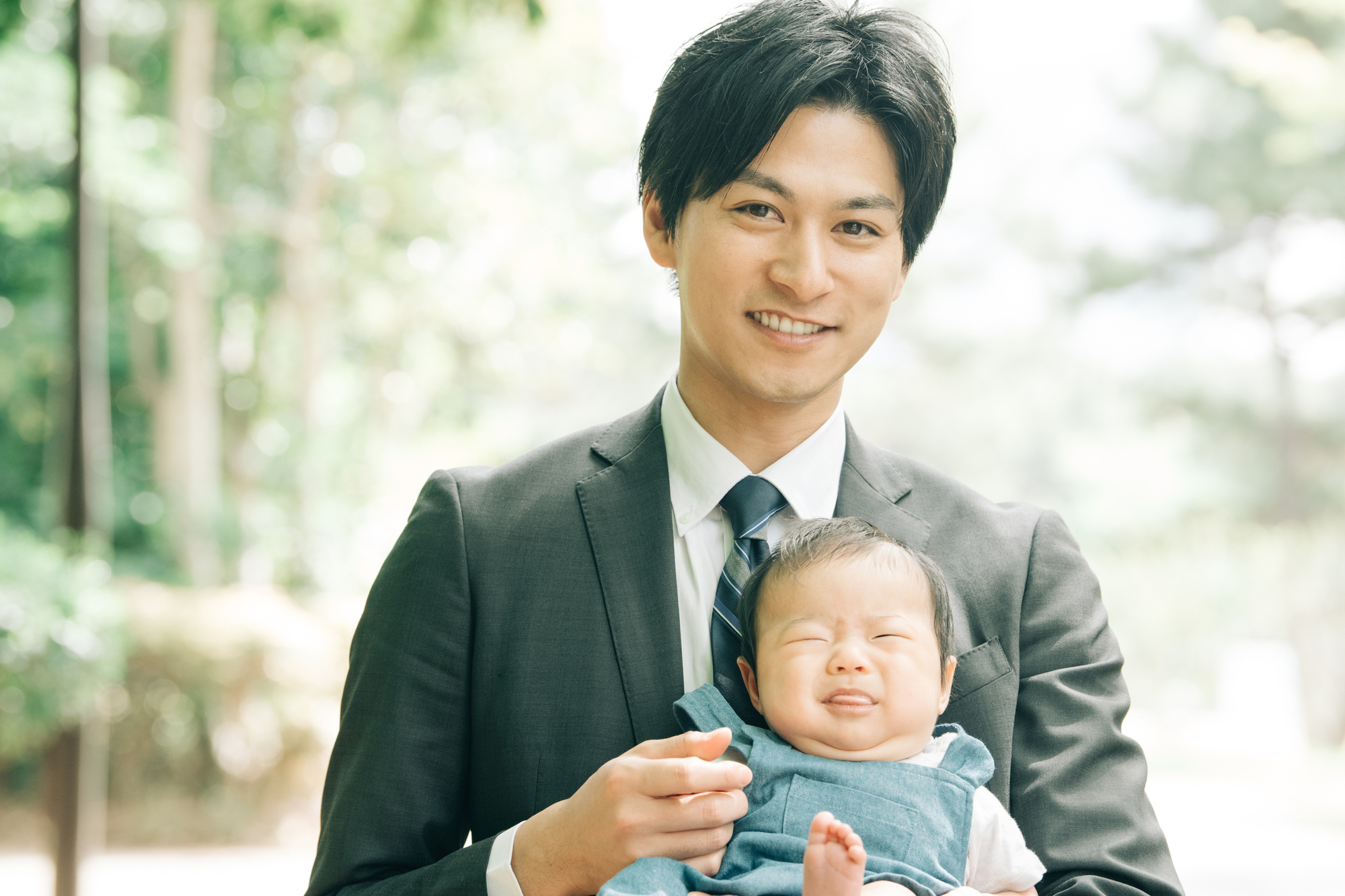 準備の第一歩として、育休を取得して何をするかを配偶者と具体的に話し合うことをお勧めします(写真はイメージ)=PIXTA