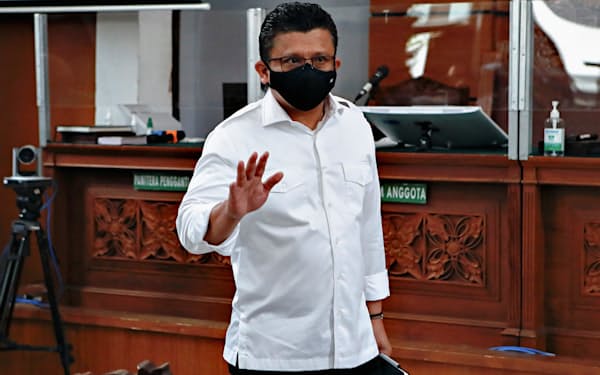 南ジャカルタ地方裁判所に出廷したフェルディ・サンボ被告＝ロイター