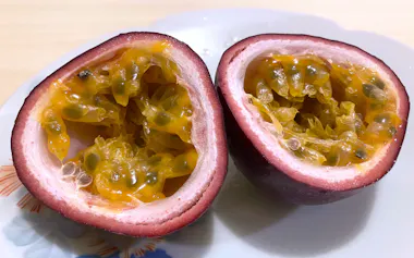 パッションフルーツは小笠原村の農作物生産額の半分を占める