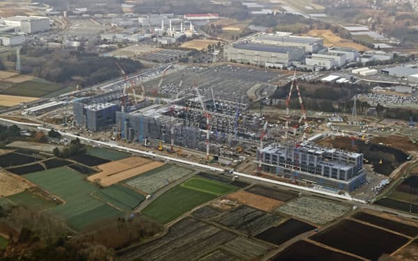 熊本県菊陽町で建設が進む、台湾積体電路製造（TSMC）の工場（1月）＝共同