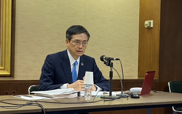 生保協の稲垣会長は、対策の強化には経営陣の関与が欠かせないとの認識を示した（17日、東京都千代田区）