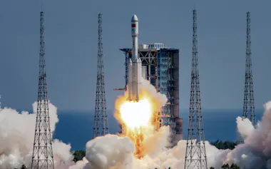 中国の長征7号ロケット=ロイター