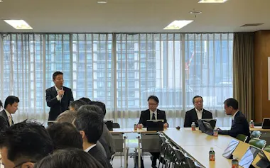 自民党・安全保障調査会(13日、党本部)