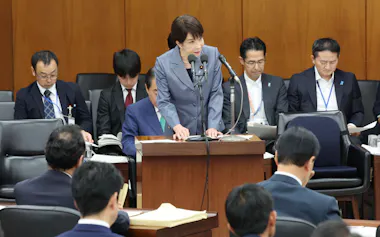 衆院災害対策特別委員会で答弁する高市首相(14日午前)