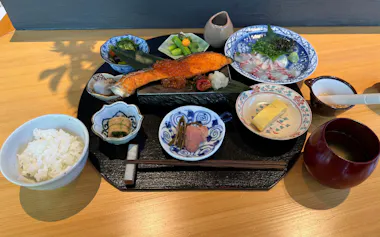 やまやコミュニケーションズは旗艦店で朝食の提供を始める(14日、福岡市)