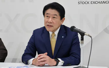 決算会見する浅野茂社長(14日、名古屋市)