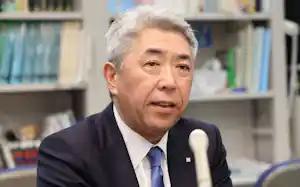 決算発表する三井住友トラストグループの大山一也社長(14日、東京都中央区) 決算発表する三井住友トラストグループの大山一也社長(14日、東京都中央区)